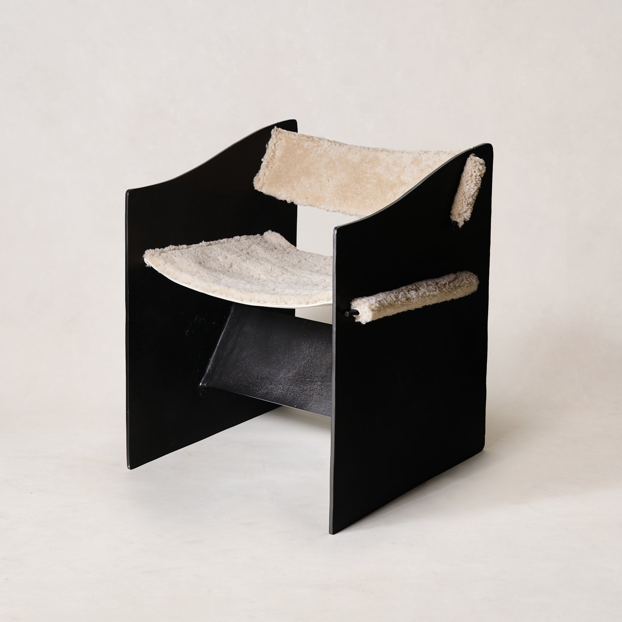 Ingresso Accent Chair - Modern Aluminum Frame with Italian Flair