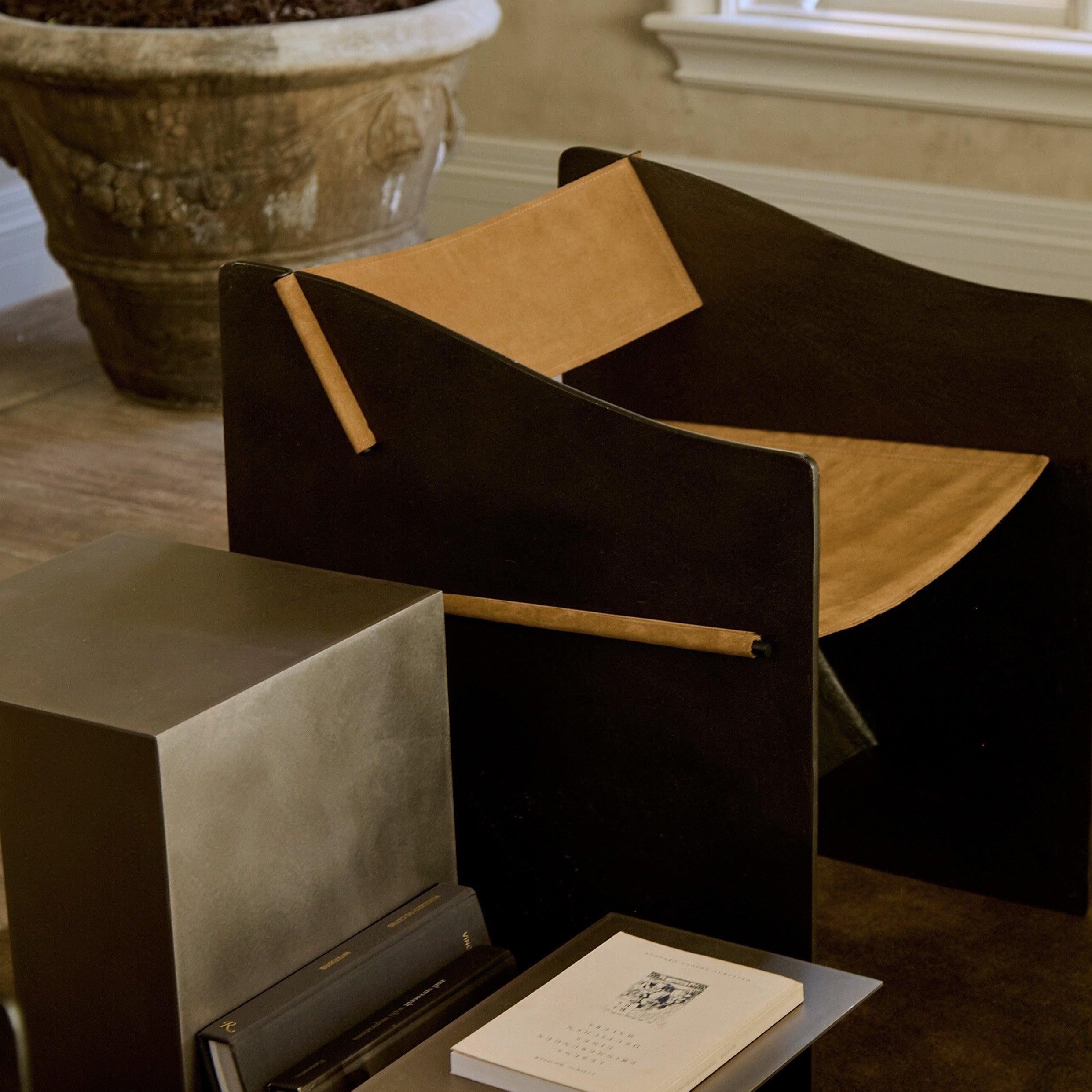 Ingresso Accent Chair - Modern Aluminum Frame with Italian Flair
