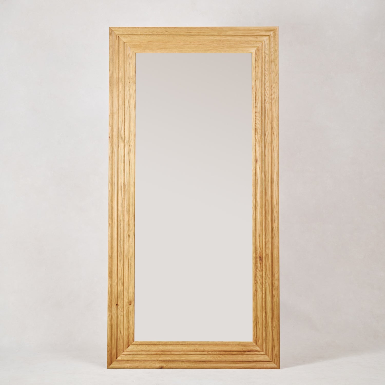 Elegant White Oak Floor Mirror - Timeless Milanese Design