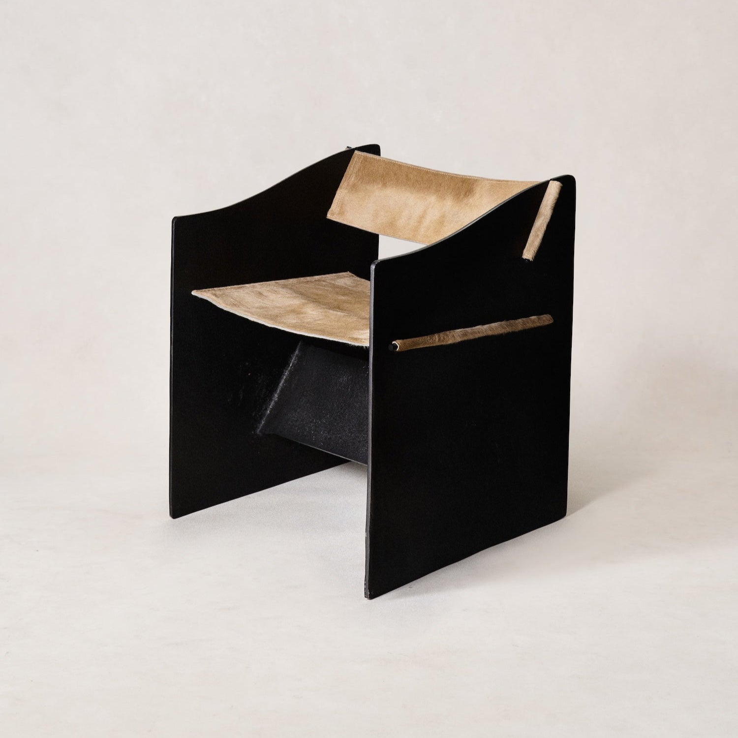 Ingresso Accent Chair - Modern Aluminum Frame with Italian Flair