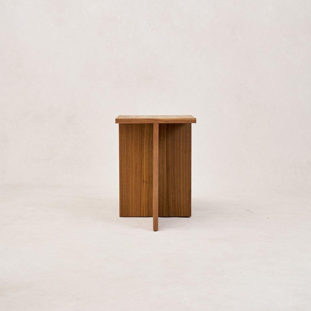 Elegant Walnut Side Table with Magazine Rack - Ojai Design