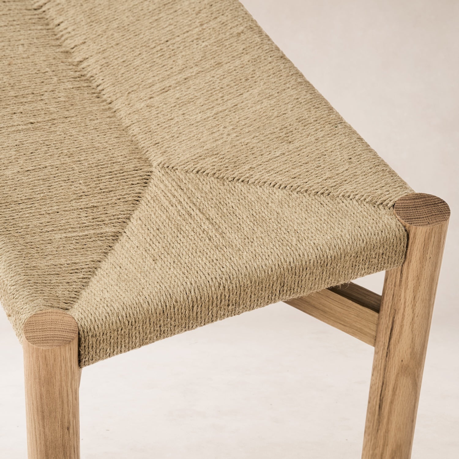 Elegant White Oak Bench with Woven Seat for Home Decor